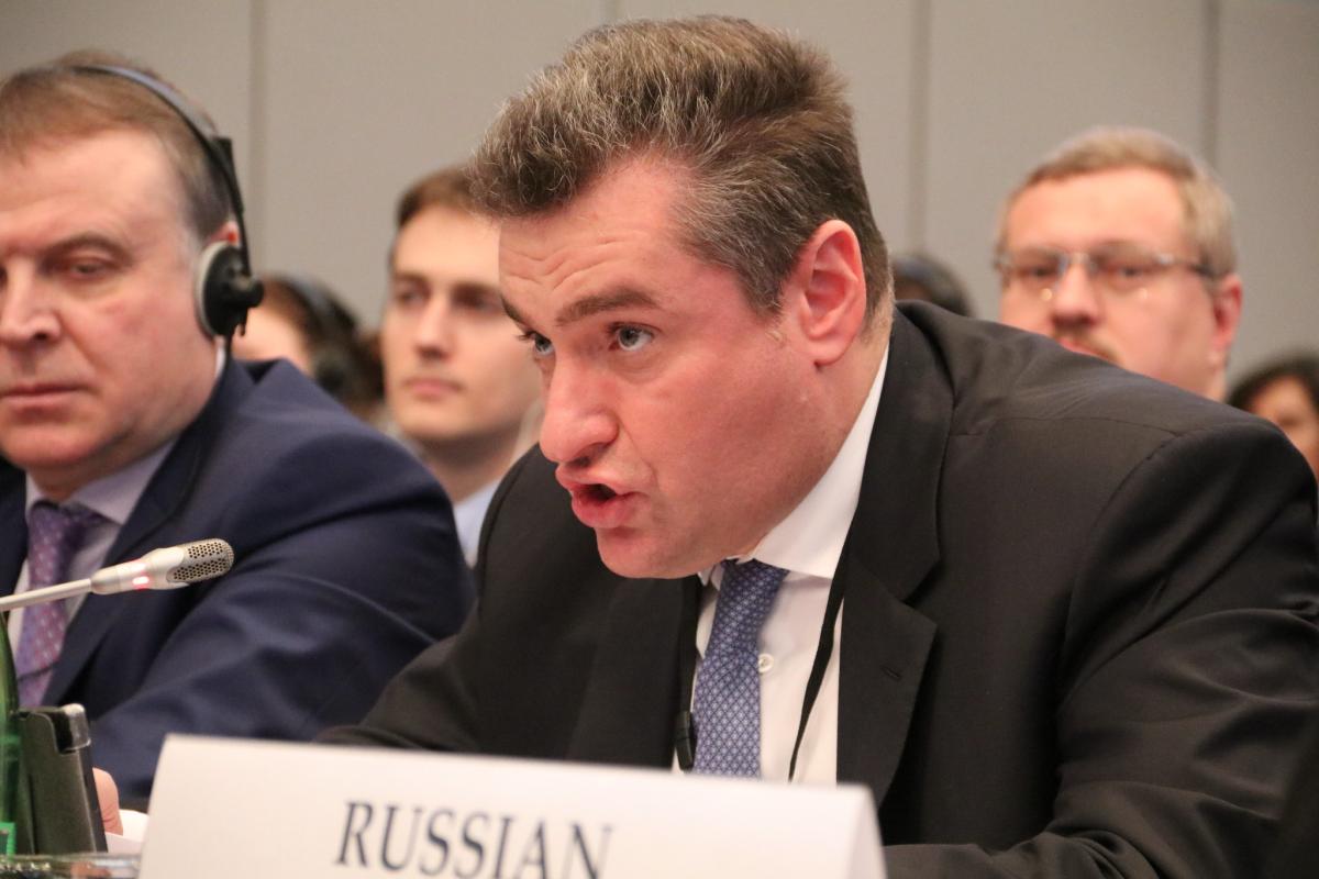 Слуцкий домагається працівниць Держдуми / фото flickr.com/oscepa Слуцкий домагається працівниць Держдуми / фото flickr.com/oscepa