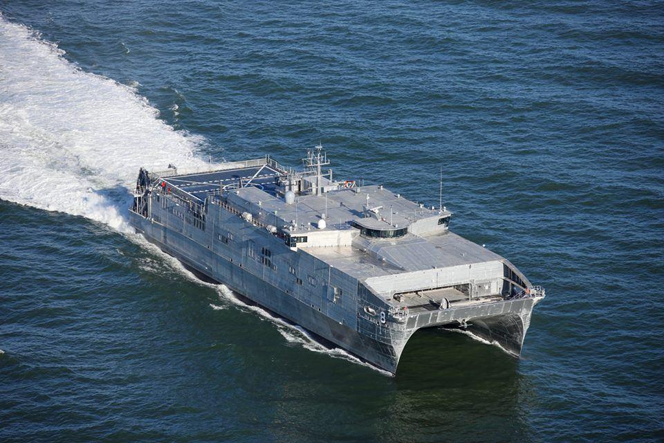 За всю історію нашої держави судно типу JHSV прибуває вперше / фото facebook.com/navy.mil.gov.ua За всю історію нашої держави судно типу JHSV прибуває вперше / фото facebook.com/navy.mil.gov.ua