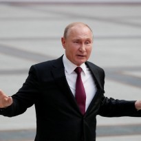 Putin still fears furious Russians – media