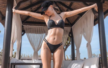 "Гарячий горіх": Дорофєєва на яхті похвалилася апетитними сідницями (фото)