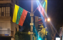 У Тель-Авіві перед гей-прайдом замість прапорів ЛГБТ повісили прапори Литви – соцмережі (фото)