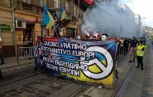 "Путін, геть": українські та хорватські фанати пройшли маршем по Львову (відео)