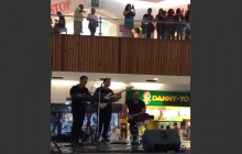 У Мексиці затопило торговий центр - музиканти, що грали там, виконали тему з «Титаніка» (відео)