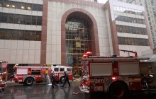 У Нью-Йорку вертоліт врізався в хмарочос (відео)