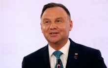 У Польщі хочуть продовжити президентський термін Дуди через спалах COVID-19