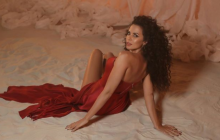 Настя Каменських в ефектній сукні підкорила мережу (фото)