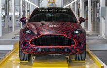 Aston Martin розпочав виробництво першого кросовера