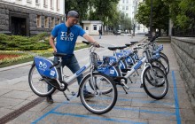Під Адміністрацією президента встановили велостанцію