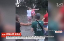 Жінки били одна одну сумками: на Рівненщині пасажири маршрутки не поділили місця і влаштували масову бійку (відео)
