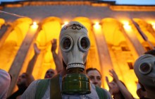 Возле здания грузинского парламента возобновилась акция протеста