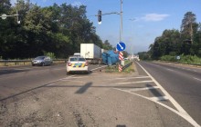 На в’їзді до Києва зіткнулися дві фури: один водій загинув, затор розтягнувся на 5 кілометрів (фото)