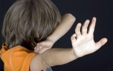 У Києві взято під варту чоловіка, який розбещував 6-річного хлопчика