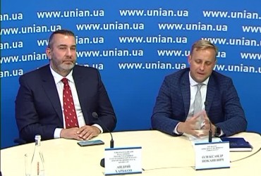 КМУ готуватиме спеціалістів та розроблятиме стандарти якості пластичної хірургії в Україні