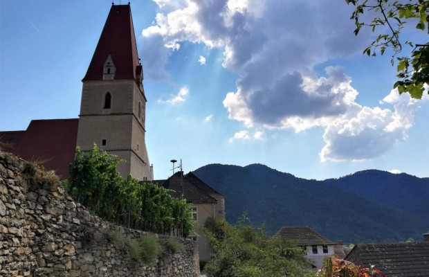 Чарівна долина Вахау: земля розкішного австрійського бароко, білого вина і веселих ченців