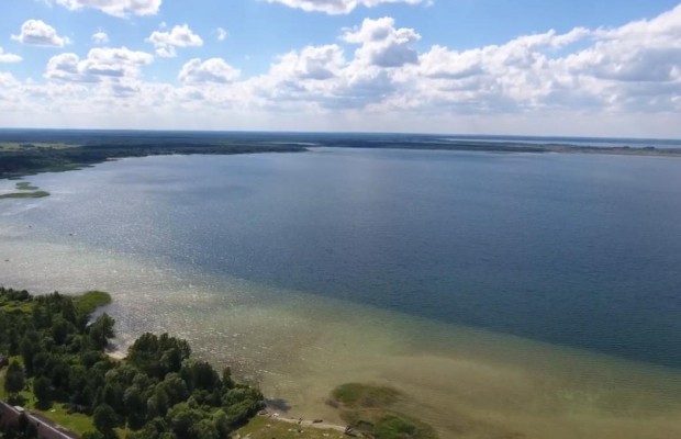 Альтернатива морю: топ-5 озер Украины для летнего отдыха (видео)