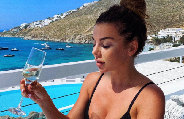 Экс-"виагра" похвасталась упругими прелестями (фото)