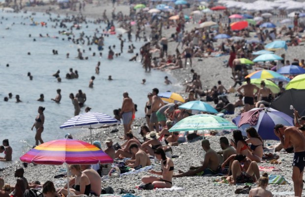 Кондиционеры не спасают: Аргентину "плавит" 40-градусная жара