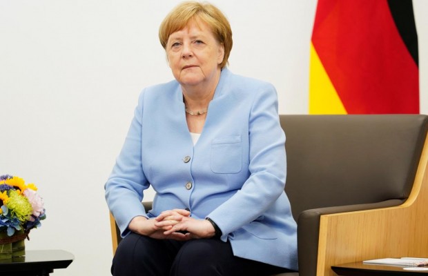 "Звезды не сулят ничего хорошего": астролог составил гороскоп Ангелы Меркель