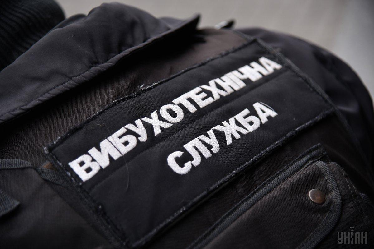 Investigators and members of the police's bomb disposal unit are on the scene / Photo from UNIAN Investigators and members of the police's bomb disposal unit are on the scene / Photo from UNIAN