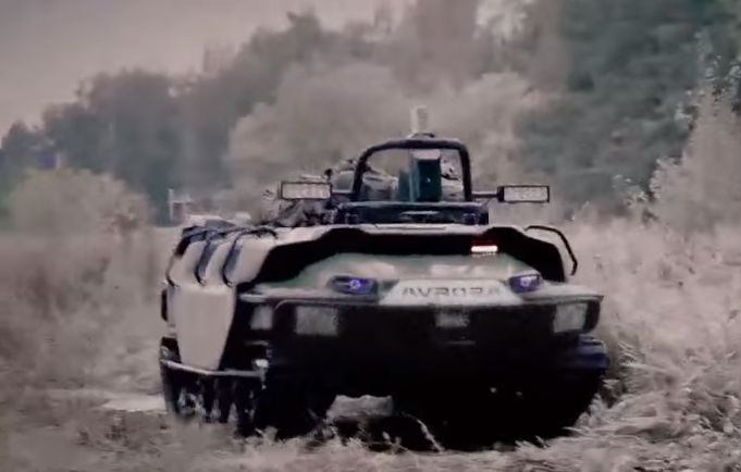 Российские десантники испытывают гусеничного робота / скриншот - Youtube,  kbAVRORA