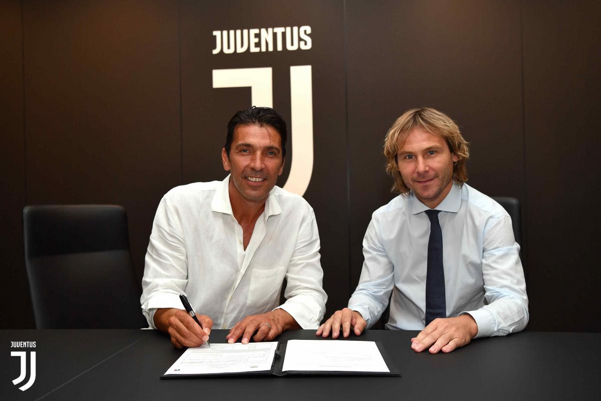 Буффон підписав контракт на один сезон / фото: FC Juventus Буффон підписав контракт на один сезон / фото: FC Juventus