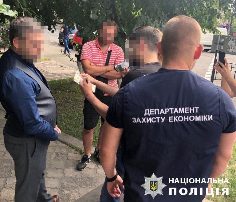 Кличко продовжує масові чистки чиновників-корупціонерів та дякує правоохоронцям за відмінну роботу Кличко продовжує масові чистки чиновників-корупціонерів та дякує правоохоронцям за відмінну роботу