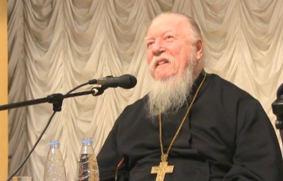 Протоиерей РПЦ Димитрий Смирнов сомневается в умственных способностях женщин / wikipedia.org