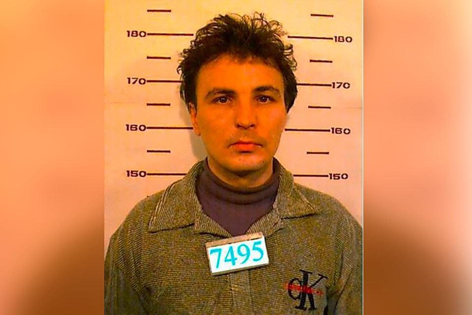 В период с 1992 по 1995 год изнасиловал по меньшей мере 37 девочек в возрасте от 6 до 13 лет / Олег Рыльков/Комсомольская правда В период с 1992 по 1995 год изнасиловал по меньшей мере 37 девочек в возрасте от 6 до 13 лет / Олег Рыльков/Комсомольская правда