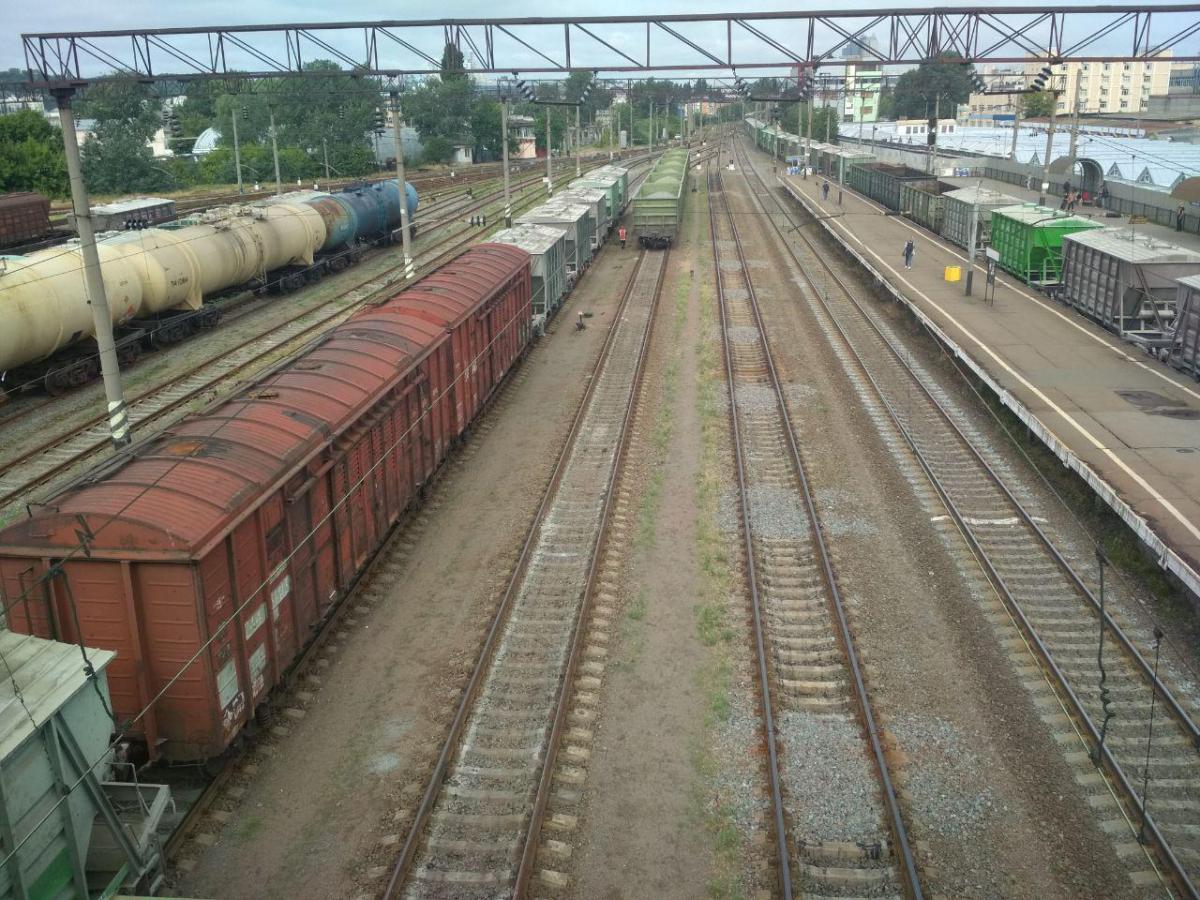 Объем перевозок по железной дороге после полномасштабного вторжения упал в 2 раза / фото УНИАН