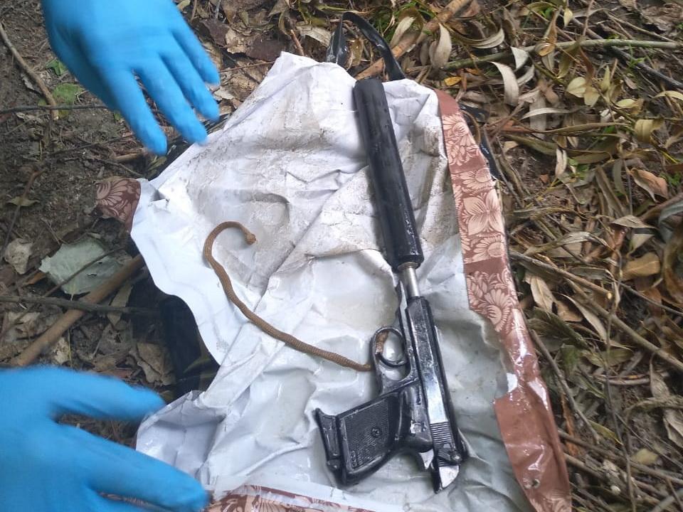 Заказчиком преступления был родственник потерпевших, а исполнителем-киллером – его знакомая / фото ГУ НП в Сумской области Заказчиком преступления был родственник потерпевших, а исполнителем-киллером – его знакомая / фото ГУ НП в Сумской области