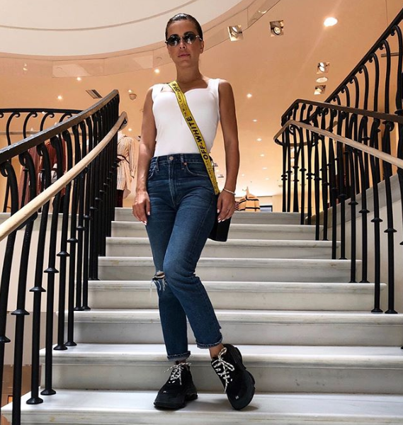 Лорак позировала в стиле casual / instagram.com/anilorak