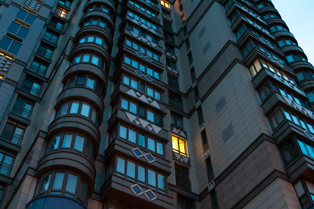 Парня нашли повешенным на лестнице многоэтажки / фото Информатор