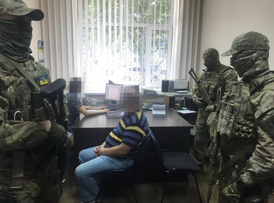 Правоохоронці затримали колишнього співробітника МВС, якого завербувала російська ФСБ / СБУ