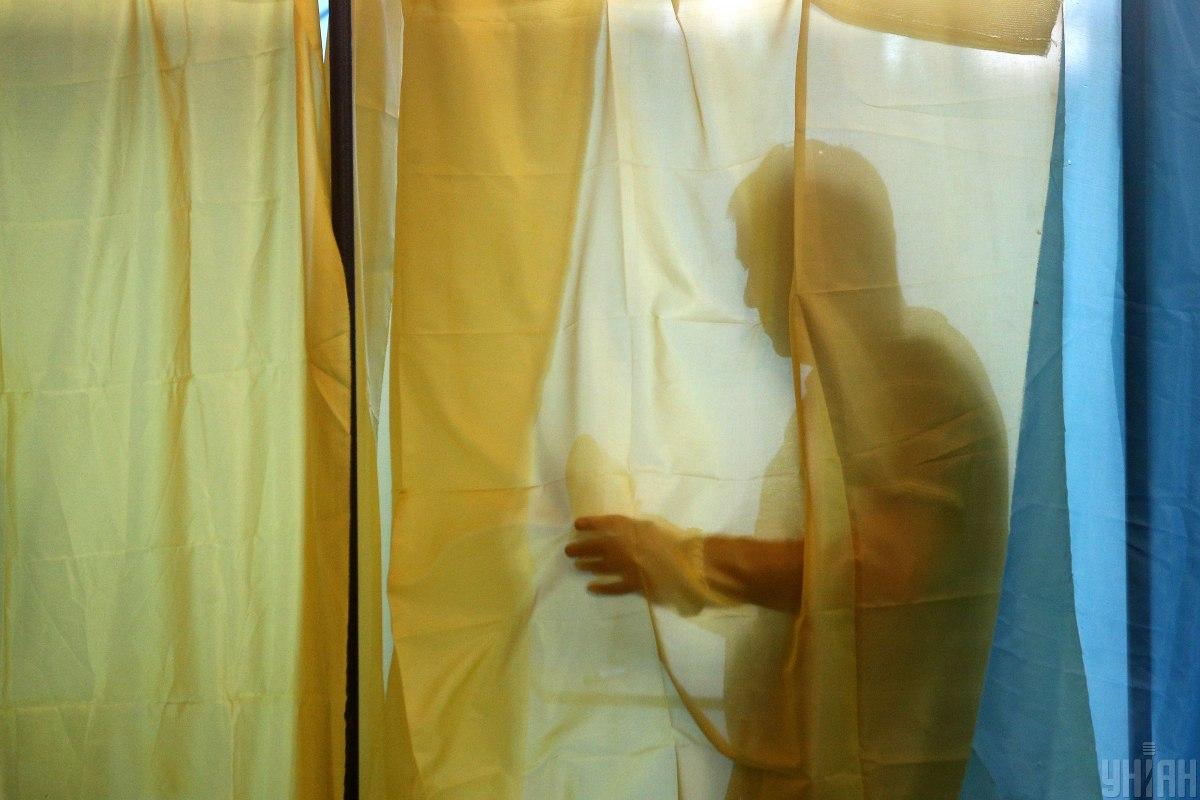 Избирательный участок может быть опасным очагом эпидемии / Фото УНИАН