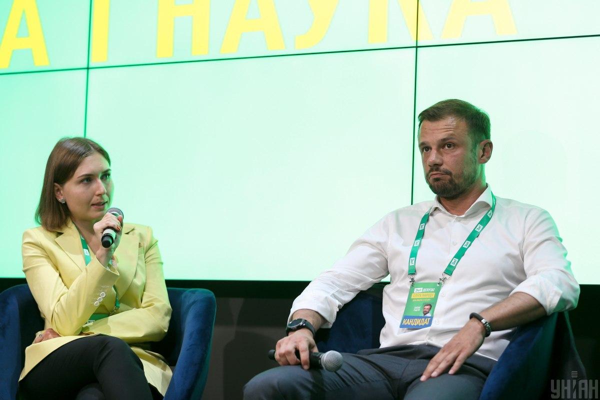 Лерос закликав представників фракції «Слуга народу» не підписуватися за відставку Бабака / УНІАН Лерос закликав представників фракції «Слуга народу» не підписуватися за відставку Бабака / УНІАН