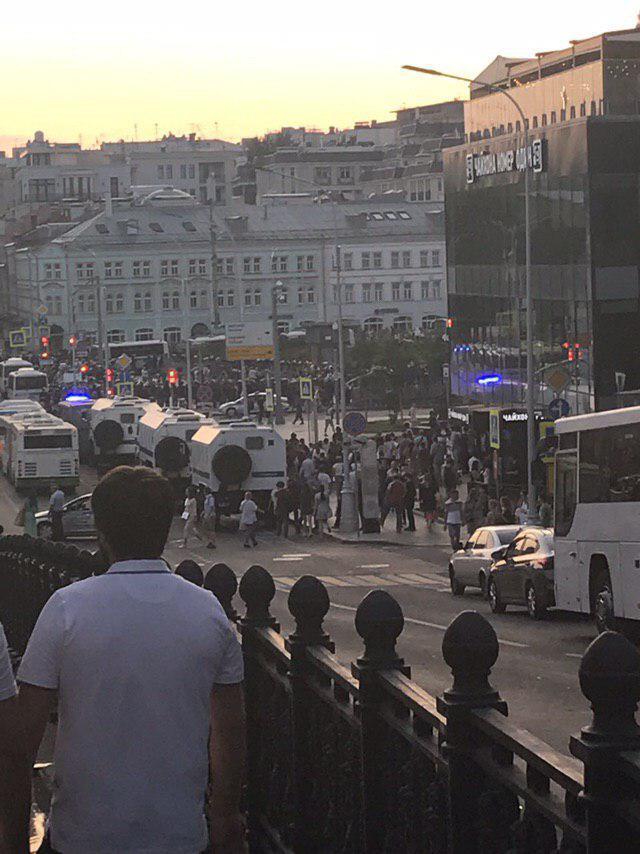Трубна площа / t.me/worldprotest Трубна площа / t.me/worldprotest