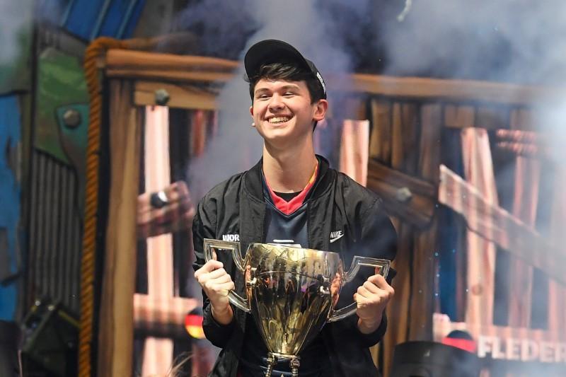 Американский подросток выиграл $3 млн на чемпионате по Fortnite / REUTERS Американский подросток выиграл $3 млн на чемпионате по Fortnite / REUTERS