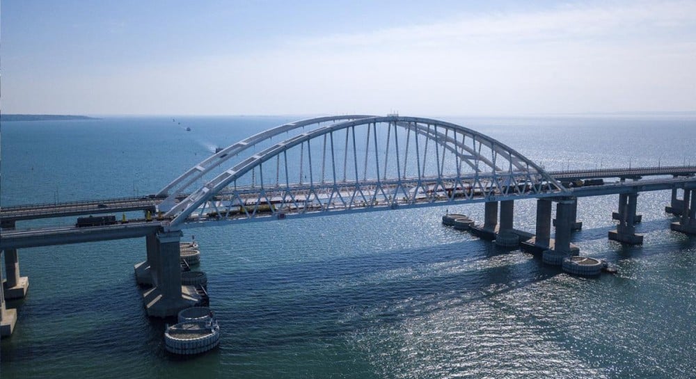 Expert explains why Crimean Bridge may collapse | UNIAN