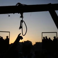 На Майдане продолжаются дискуссии по вопросу, кто виноват в регистрации Клюева и Шария кандидатами в депутаты (фото)