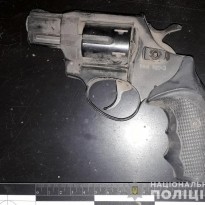 В Одесской области два пешехода жестоко избили водителя иномарки, стрелявшего в них из травмата