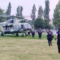 На скандальный округ в Донецкой области отправили вертолет со спецназовцами