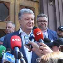SBI serves ex-border guard with charge papers over Poroshenko's illegal border crossing