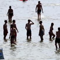Власти Одессы не рекомендуют купаться на всех пляжах города