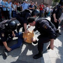 Moscow police reportedly ordered to take down personal pics from social media
