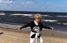 Галкін показав пляжне відео з Пугачовою