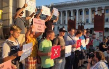 Rally held in Kyiv in protest against registration of pro-Russia candidates running for parliament (Photos)