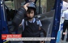 Алко-окуляри для дорослих та коні для дітей: у Києві відсвяткували День поліції (відео)