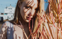 Тіна Кароль оголила груди у напівпрозорому вбранні (фото)