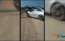 В России копы штурмом взяли авто нетрезвой женщины с детьми в салоне (видео)