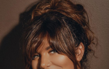 "Не могу больше": экс-"виагра" в прозрачном топе пожаловалась на жизнь (фото)